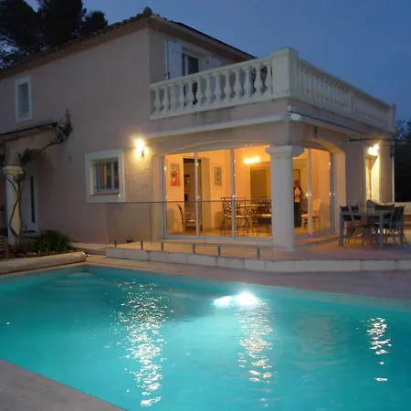 别墅 Iris, Climatisee Avec 4 Et Piscine A Boulouris Sur