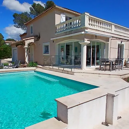 别墅 Iris, Climatisee Avec 4 Et Piscine A Boulouris Sur *